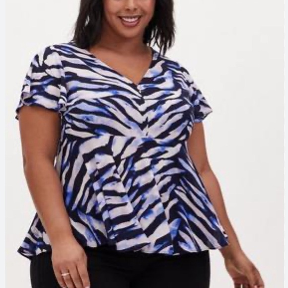NWT Torrid Tops Torrid Navy Zebra Georgette Peplum Blouse - Picture 1 of 15